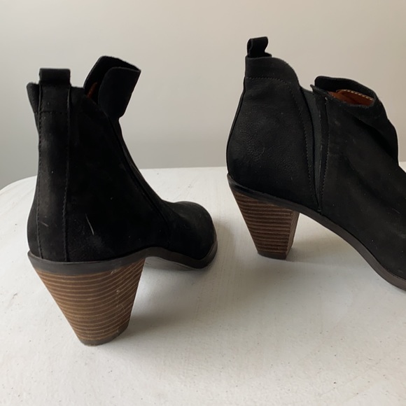 Booties - Picture 3 of 3